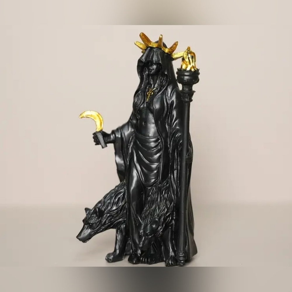 Black and Gold Goddess Statue with Wolves - Picture 4 of 5